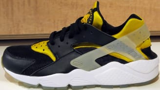 nike huarache gold and black nike huarache gold and black