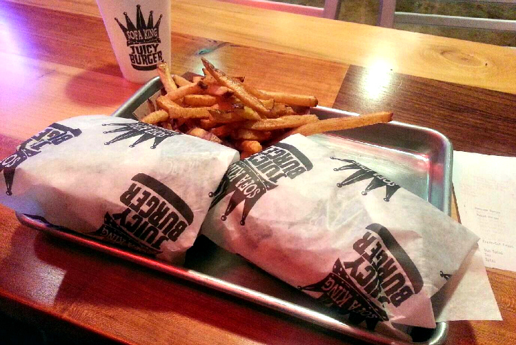 Sofa King Juicy Burger Matttroy