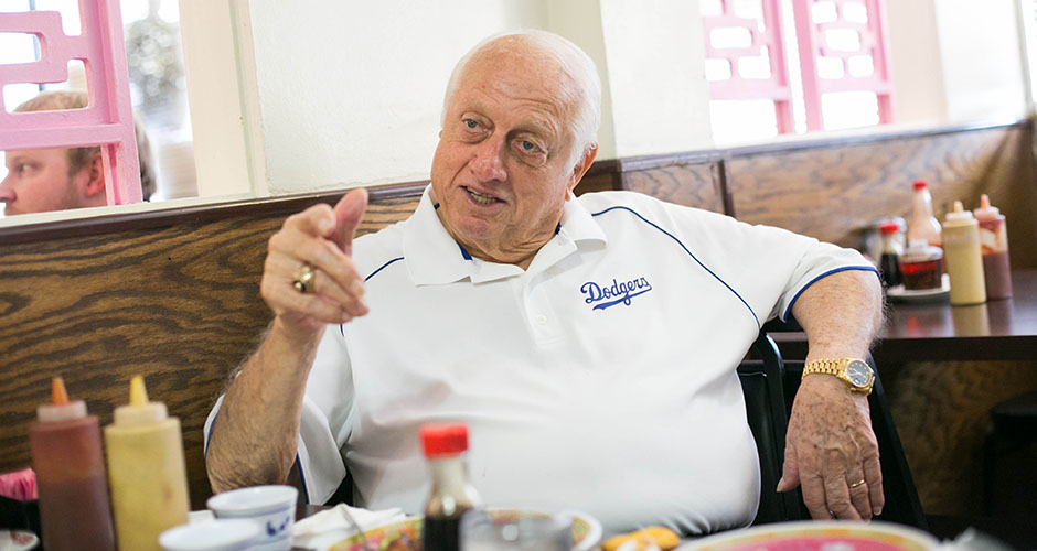 Los Angeles Times on X: Tommy Lasorda eats Chinese and Italian