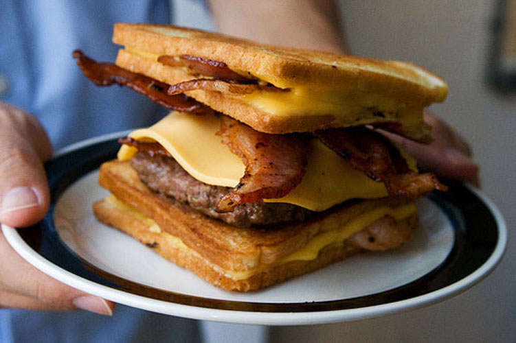 Wendy's Cheddar Lovers Bacon Cheeseburger
