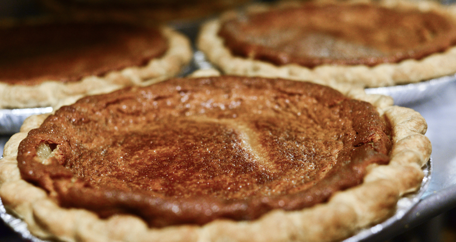 Inside The Pie Maker s Studio At Four Twenty Blackbirds First We Feast