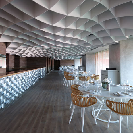 dezeen ammos vammos karaiskakis magis athens pireas