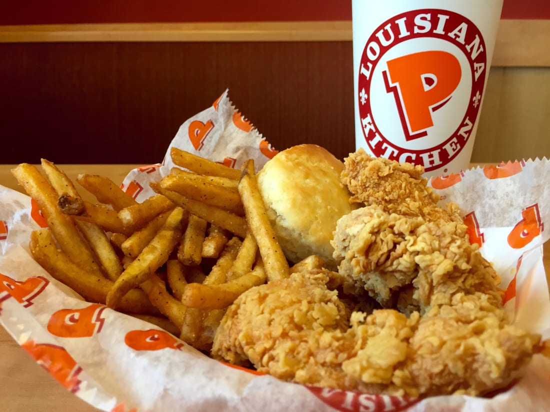 this-dude-is-suing-popeyes-after-being-forced-to-eat-fried-chicken-with