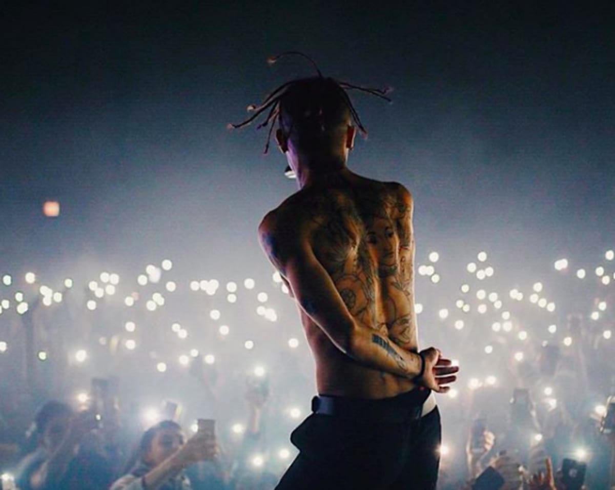 Watch Lil Skies Perform "Red Roses" in Chicago PigeonsandPlanes